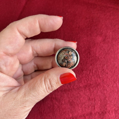 Vintage silver ring with stone like new