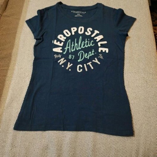 Aeropostale t-shirt size M blue used in good condition