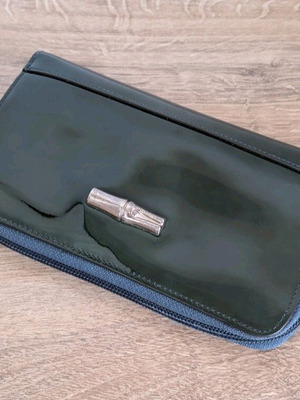 Longchamp leather wallet used, olive green