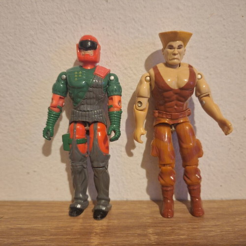 Gi Joe Figures like new with metal sign 20x30