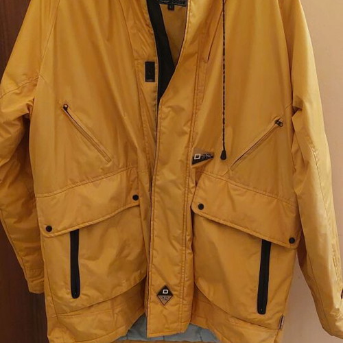 Yellow jacket like new, size Large