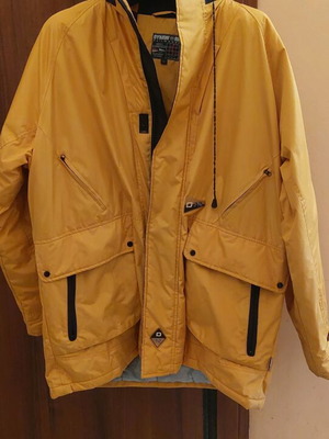 Yellow jacket like new, size Large