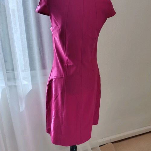 Your sixth sense midi dress like new, fuchsia, size S