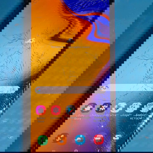 Samsung Galaxy J4+ 2/32 με ραγισματα