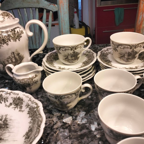 Vintage Seltmann Weiden Bavaria Barock Rheingau serving set, like new, full 12-person set