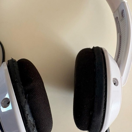 Scullcandy headphones used with wired connection