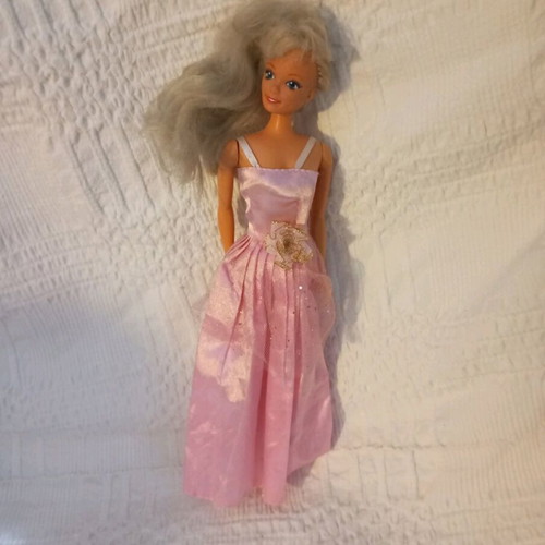 Lucky Ind Ltd 1993 vintage doll used in very good condition