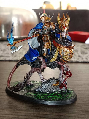 Lord-Vigilant on Gryph-stalker figure like new with magnetic base