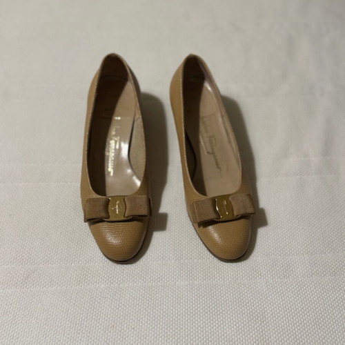Salvatore Ferragamo Vara Bow pumps size 36.5 like new, beige calf leather