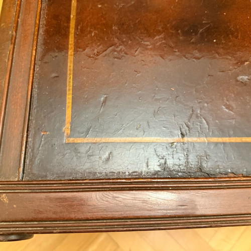 Weiman Regency scroll top wooden coffee table used