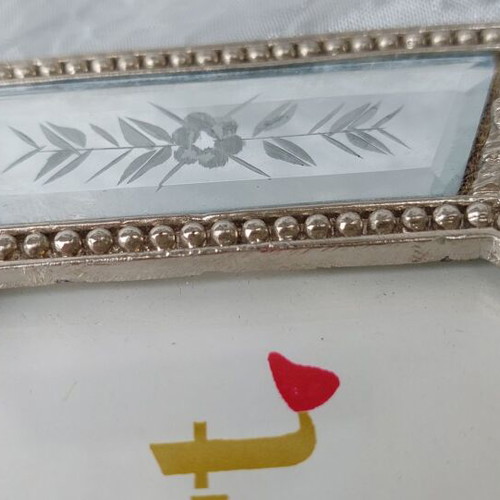 Metal octagonal frame with engraved mirror like new