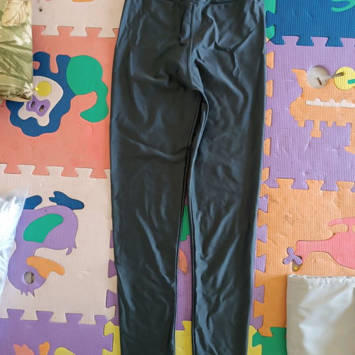 Body Move Small Gray Shiny Leggings Like New