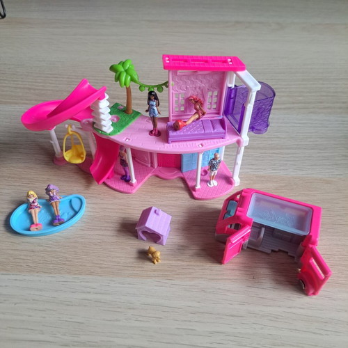 Barbieland Barbie Mini House with Mini Vehicles and 6 Mini Figures like new