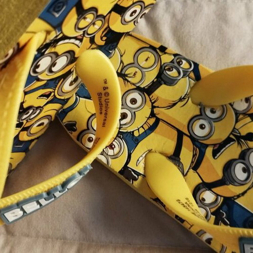 Παιδικές σαγιονάρες Minions μεταχειρισμένες νούμερο 25-26