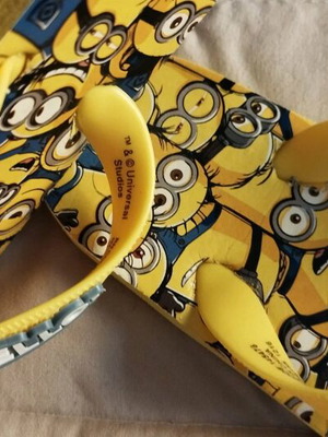 Παιδικές σαγιονάρες Minions μεταχειρισμένες νούμερο 25-26