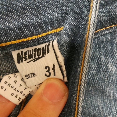 Newton denim pants size 30 in good condition with double pockets
