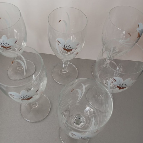 Bohemia Crystal Stemmed Glasses set of 6 like new, 18cm