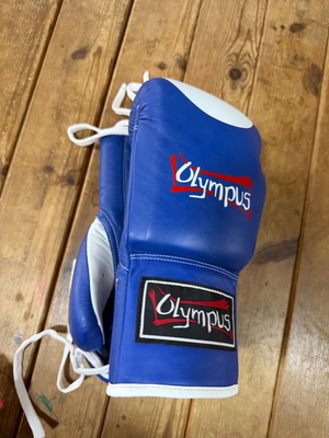 Δερμάτινο γάντι με κορδόνια Olympus καινούργιο