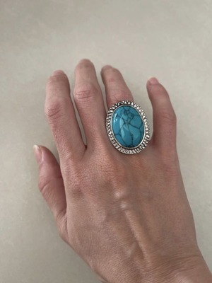 Ring like new with adjustable opening, turquoise