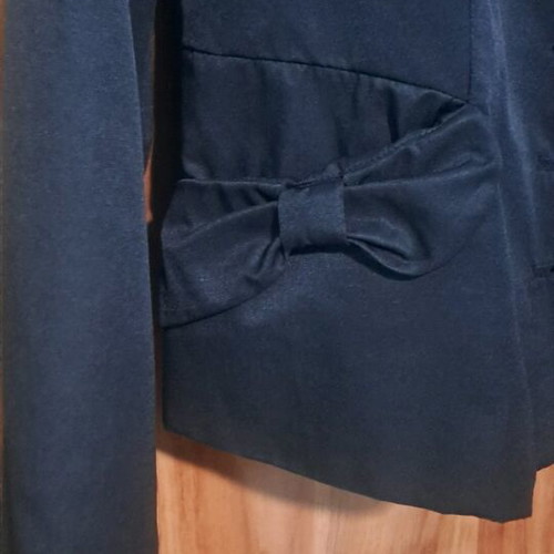 Black women's jacket H&M new with unique pockets and lining