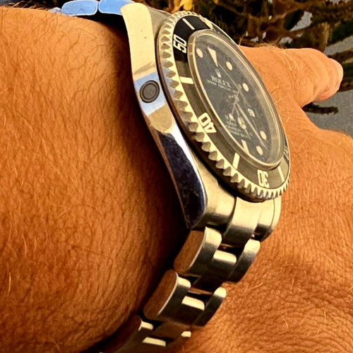 Rolex Sea Dweller 16600 40mm like new, full set with solid links