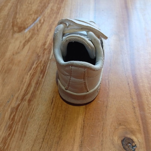 Adidas children's shoes size 21 used, black and white sports
