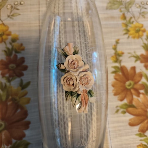Vase with embossed flowers like new, 27cm height, 8cm opening diameter