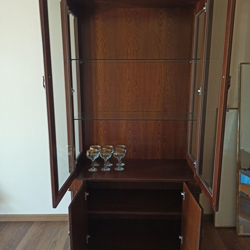 Showcase cabinet like new, MDF with beech wood details, 102x200x50cm