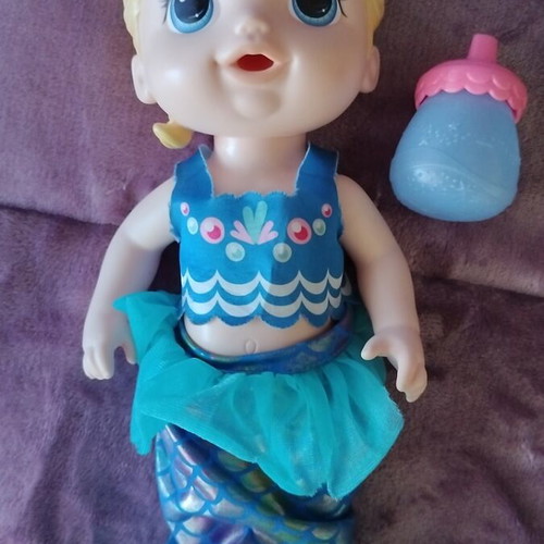 Baby Alive Mermaid doll like new with bottle