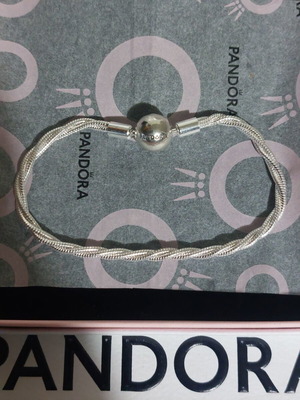 Pandora bracelet new, size 19 cm, silver with round clasp