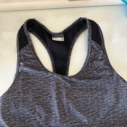 Sports bra gray like new, size M