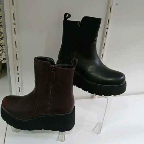 Women's boots new, black and burgundy