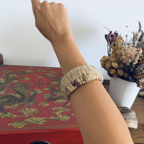 Handmade leather bracelet like new, beige by DYENS + FOTINAKI