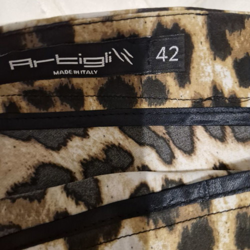Artigli mini skirt like new, size 42, black and brown
