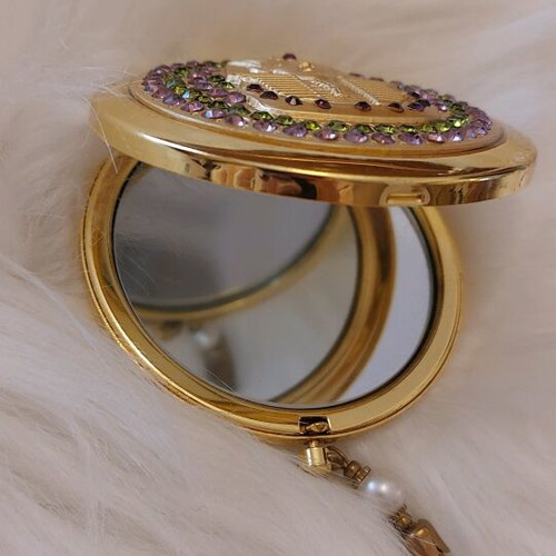 Vintage bag mirror like new