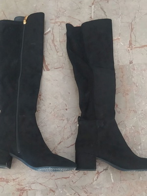 Michael Kors knee-high black suede boots like new, size 40