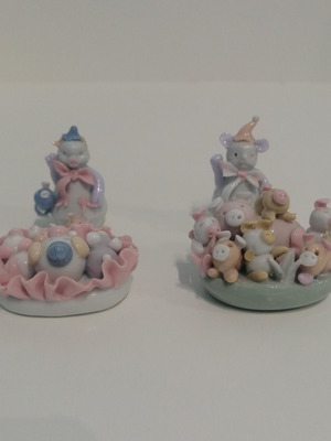 Porcelain vintage collectible miniatures with pastel piglets, like new
