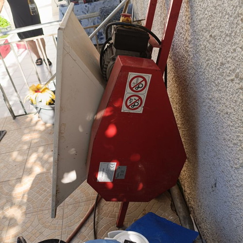Mecnosud T1 electric grape crusher like new, 230V 0.55 kW