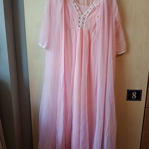 Vintage nightgown set pink, like new, Greek made
