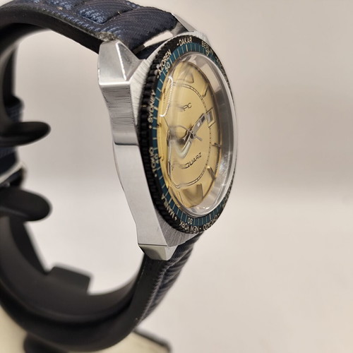 Mens watch, new old stock, 100% working