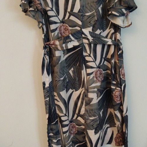 Misskoo women's floral dress M like new, colorful