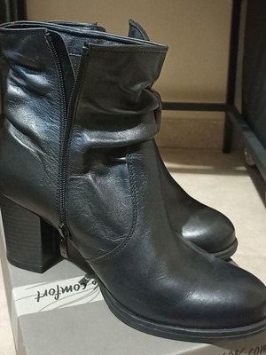 Ragazza leather women's ankle boots black size 40 like new