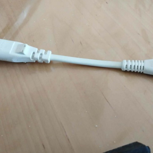 Euro 8 feed-through cable C7>C8 15 cm white like new