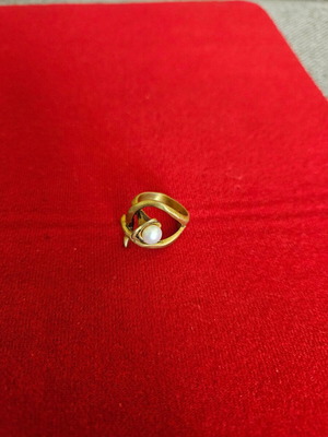Ring used with pearl and gold-plated 925 silver