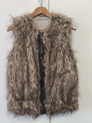 Stradivarius Faux Fur Vest like new, beige and brown, size S