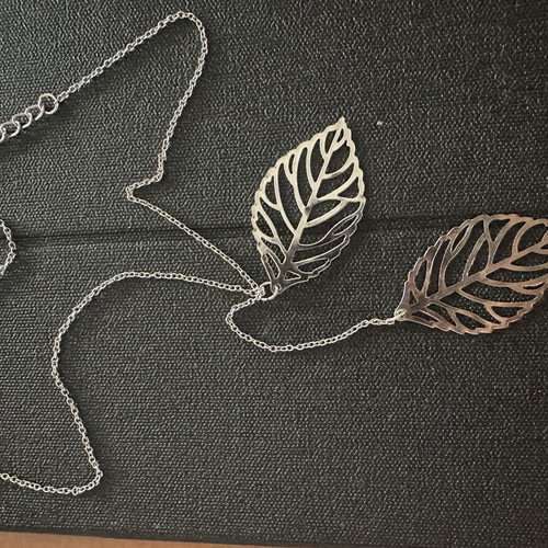 Lariat leaf necklace, silver