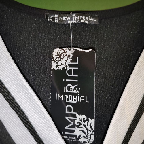 Short blouse v neck New Imperial black and white, size XL