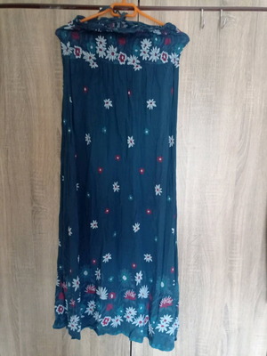 Макси дамска дълга рокля с еластично бюстие, като нова