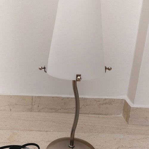 Table lamp portatif with white glass shade new
