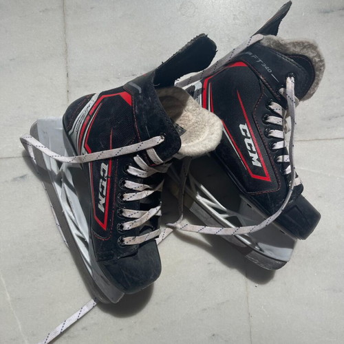 Ice hockey equipment used, full set